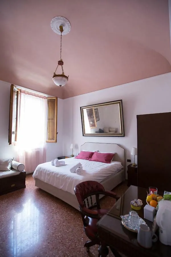 Baldovini Home Stay, Close To The City Center Florence 0*,  Italie